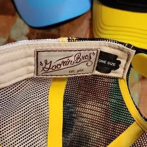Goorin Bros. Pretty ANGEL Fish Trucker Hat LTD. ED. The Farm Collex ONE HAT! Goorin Bros | Accessories | Goorin Bros Pretty Angel Fish  main image 4